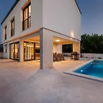 Sunset Ii With Private Pool And Beautiful Sea View וילה ורבניק